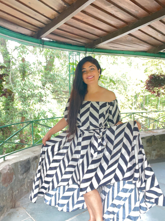 Black & White Chevron Crepe Dress
